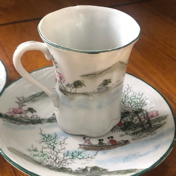 Vintage Nippon Japanese Hand Painted Teacups and Saucers - Picture 4 of 10